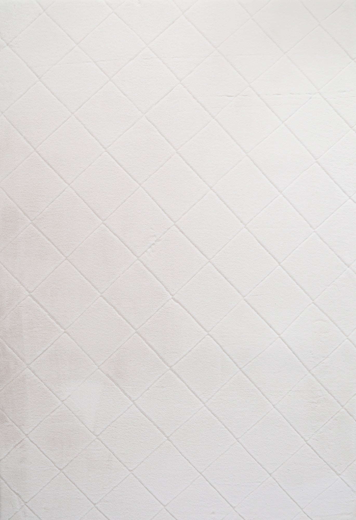 Plush Faux Fur White Diamond Rug