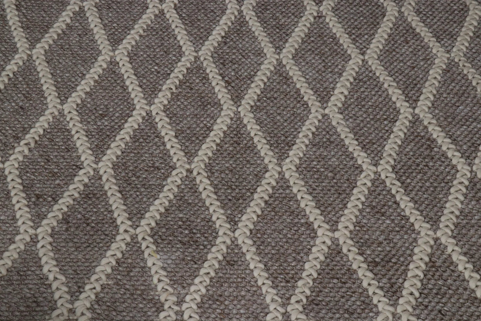 Beige Rug Diamond Pattern