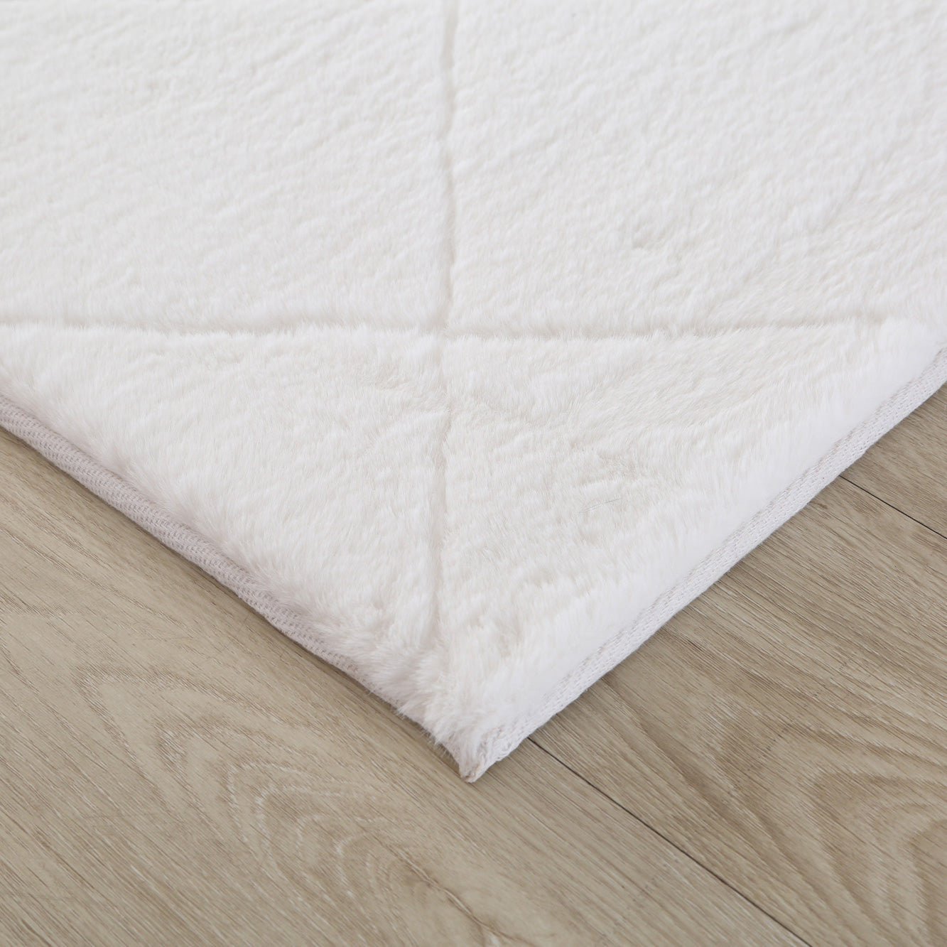 Plush Faux Fur White Diamond Rug